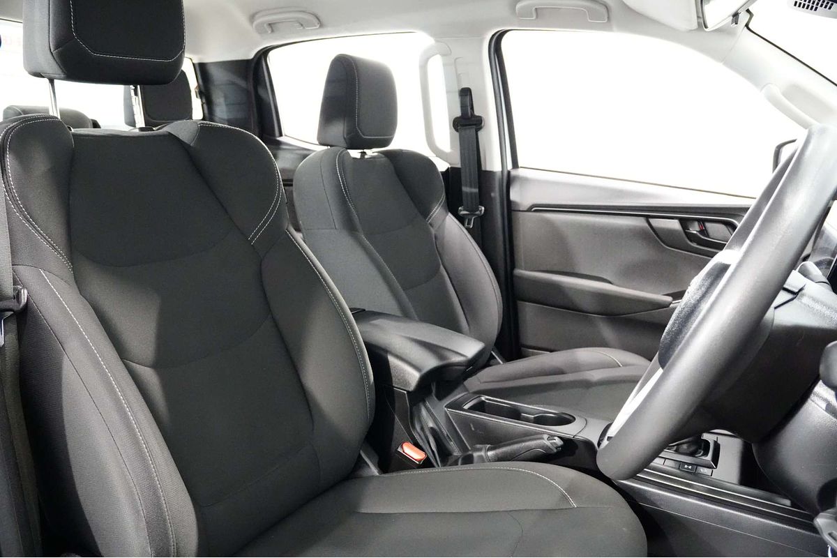 2023 Isuzu D-MAX SX 4X4