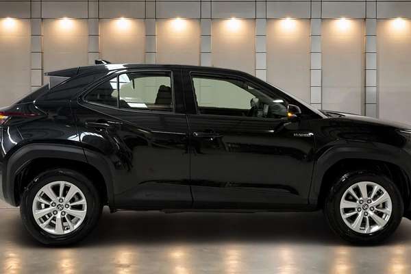 2024 Toyota Yaris Cross GX MXPJ10R