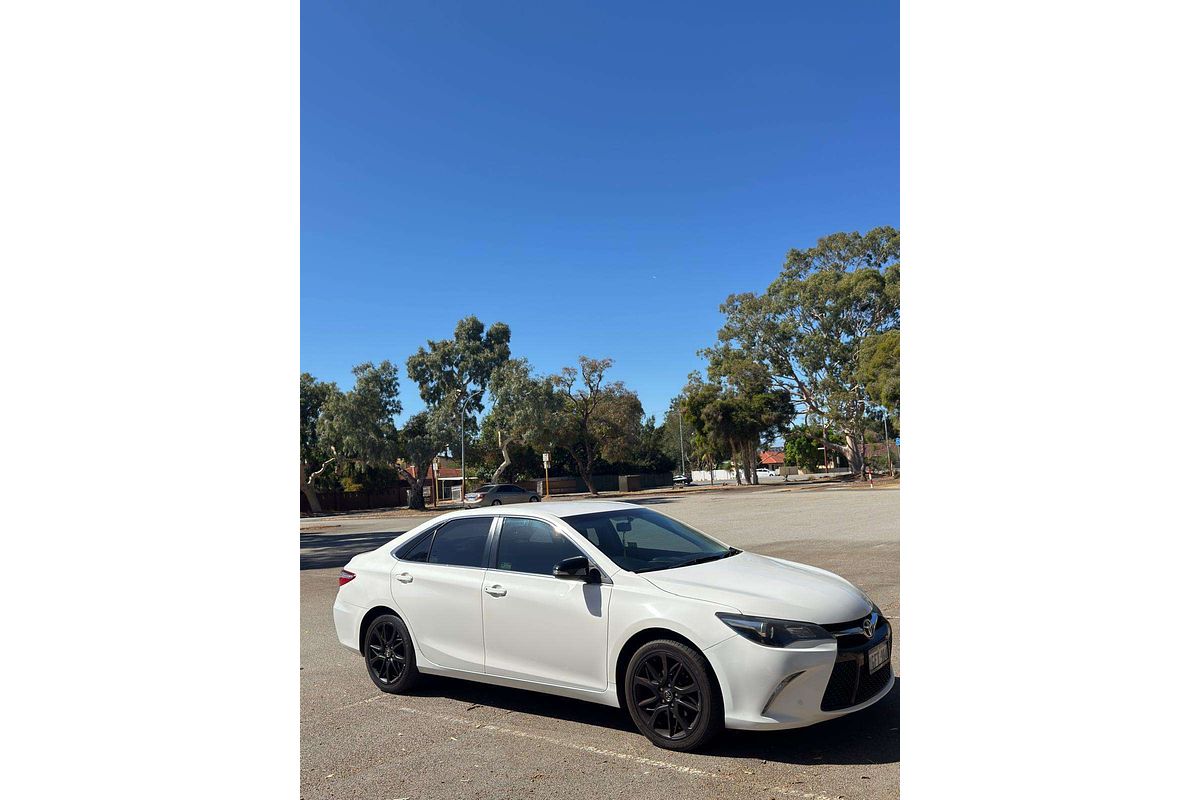 2017 Toyota Camry Atara S ASV50R