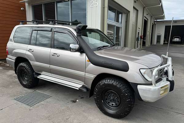 2004 Toyota Landcruiser Sahara HDJ100R