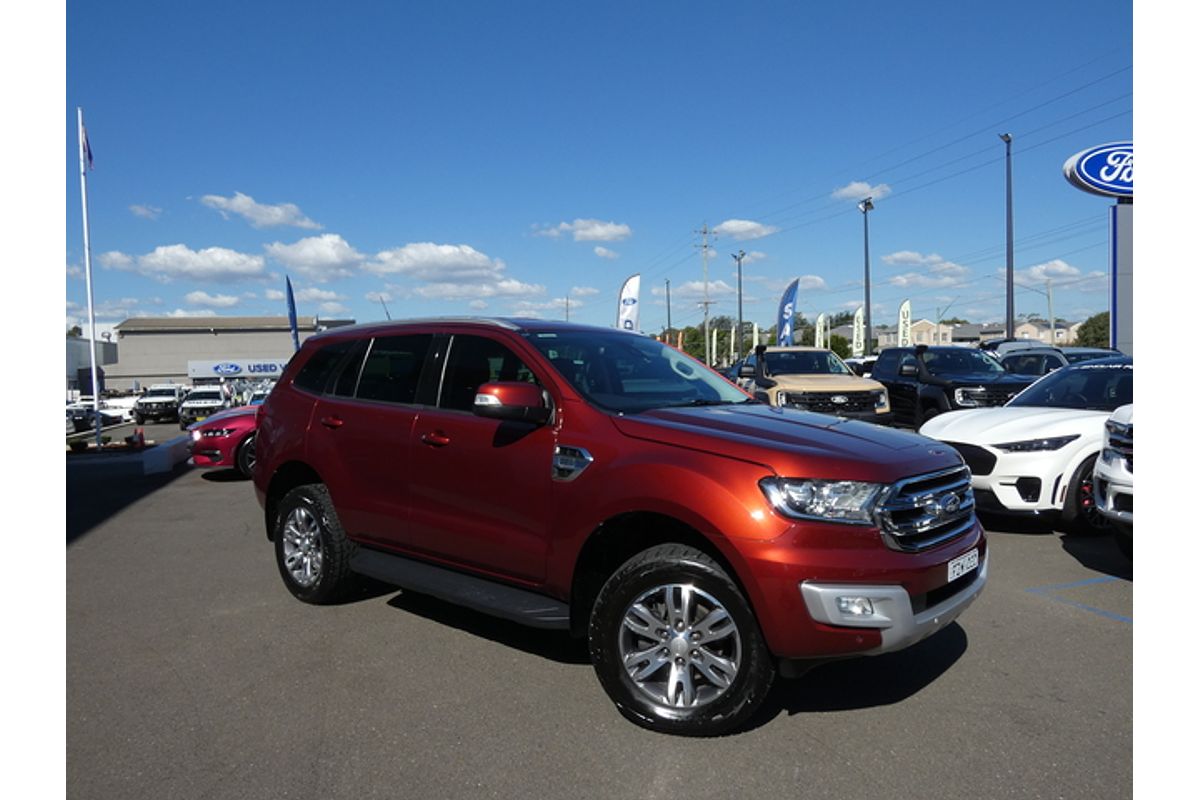 2015 Ford Everest