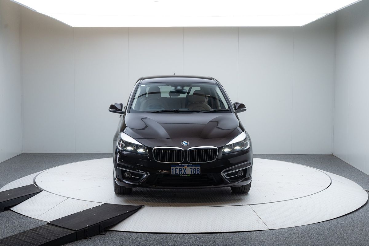 2014 BMW 2 Series 218i Sport Line F45