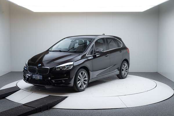 2014 BMW 2 Series 218i Sport Line F45