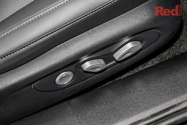 2026 MG IM5 Performance P12L thumb-10