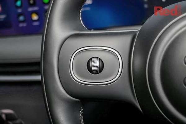 2026 MG IM5 Performance P12L thumb-11