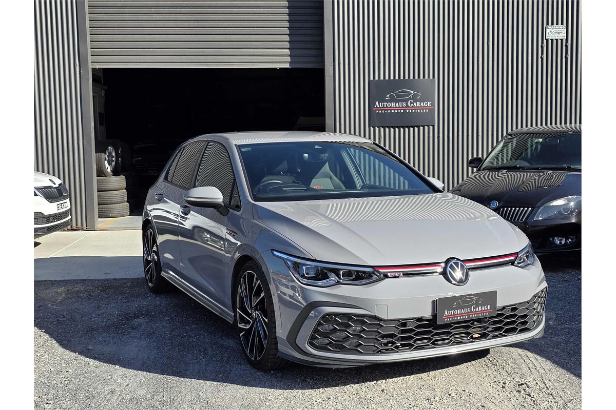 2022 Volkswagen Golf GTI 8