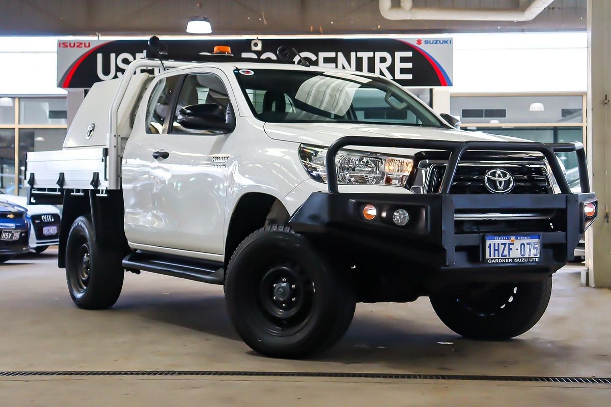 2018 Toyota Hilux SR GUN126R 4X4