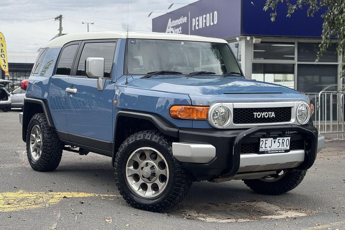 2013 Toyota FJ Cruiser GSJ15R