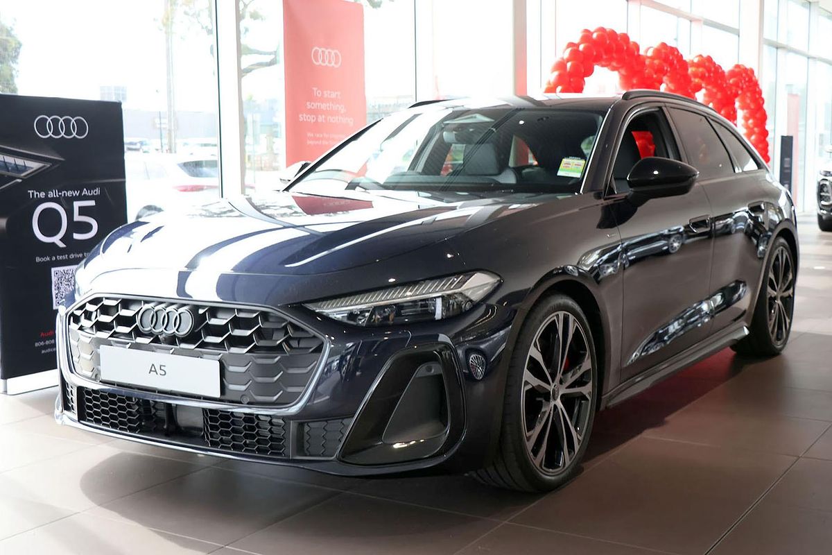 2025 Audi A5 e-hybrid S-Line B10
