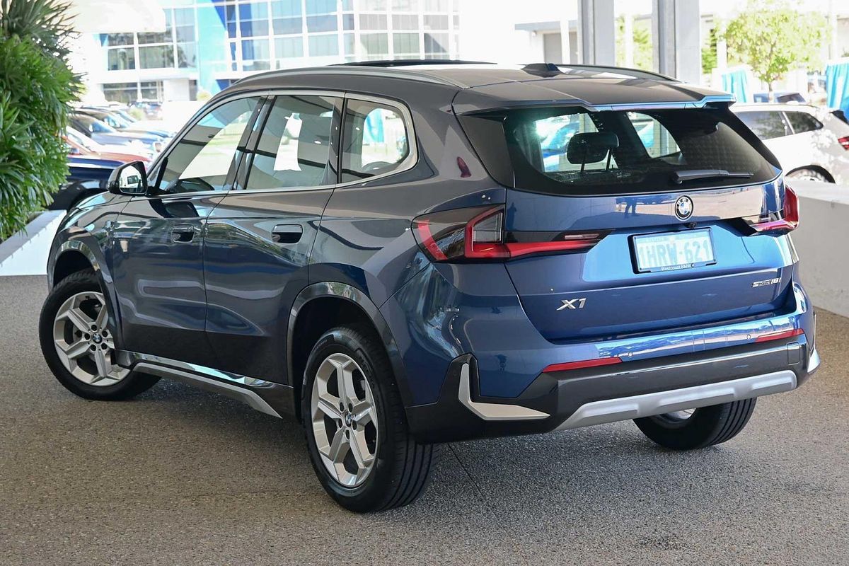 2022 BMW X1 sDrive18i U11