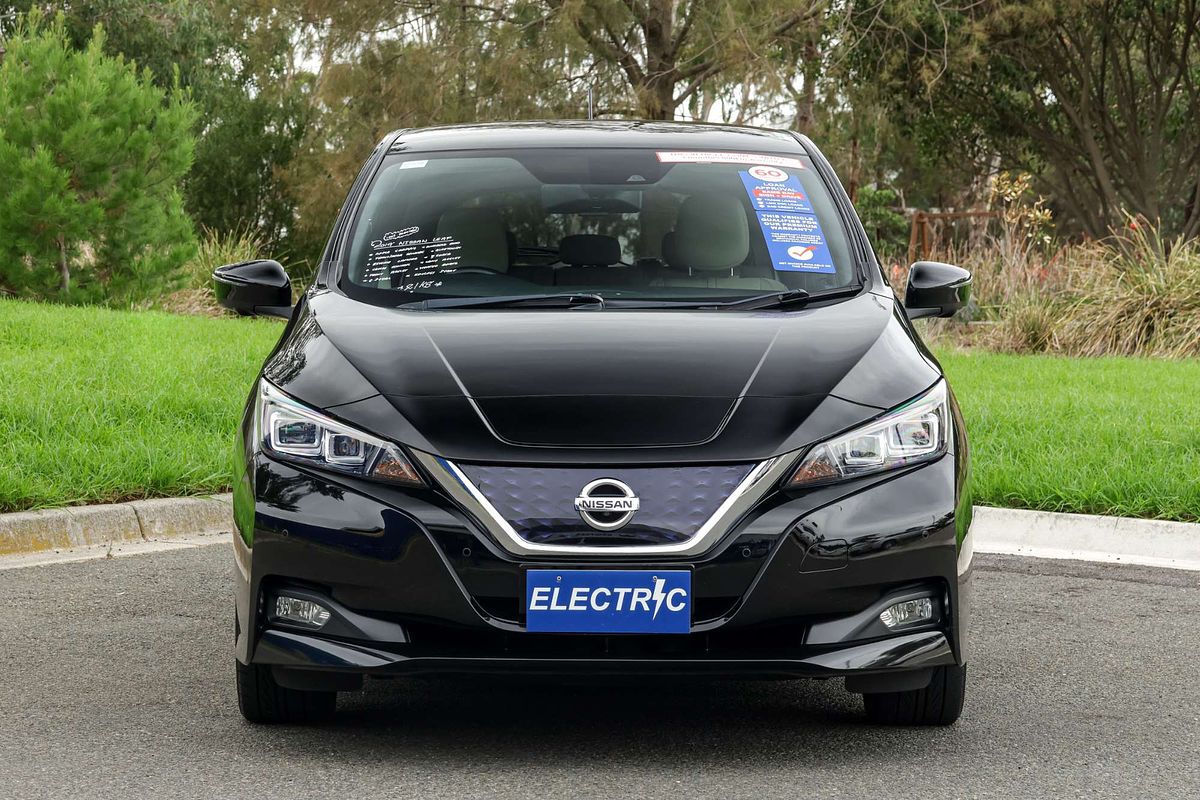 2019 Nissan LEAF  ZE1