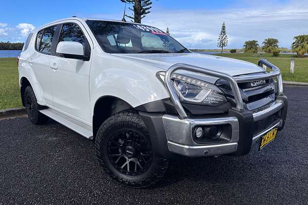 2018 Isuzu MU-X LS-M