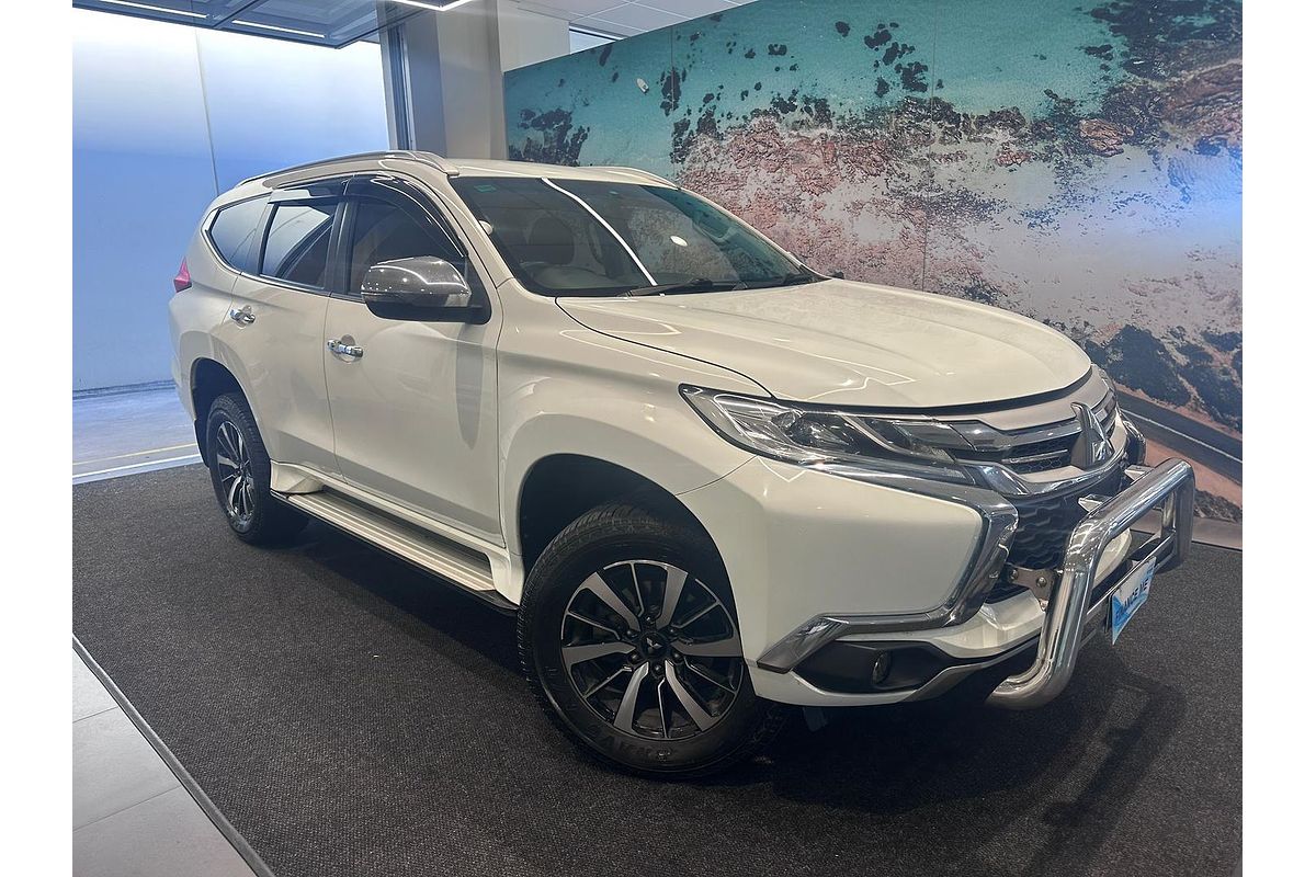 2015 Mitsubishi Pajero Sport GLX QE