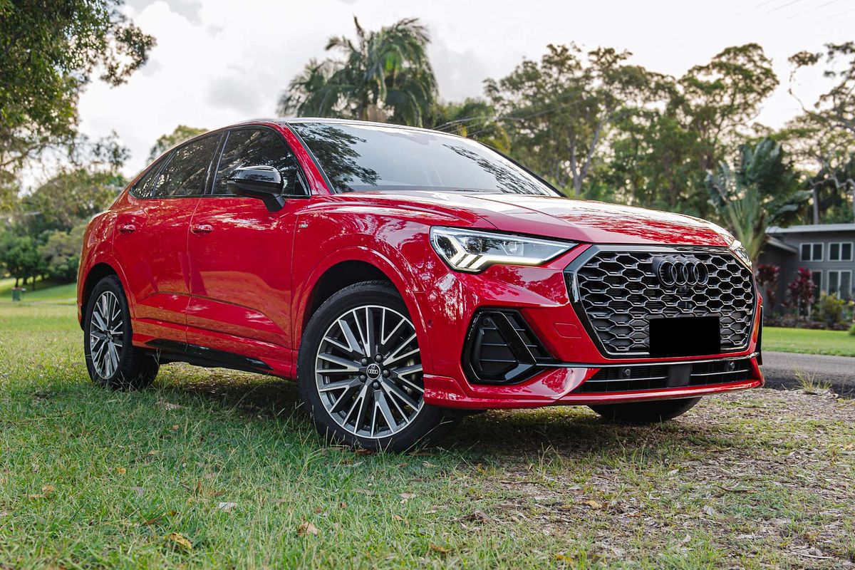 2025 Audi Q3 35 TFSI S line F3