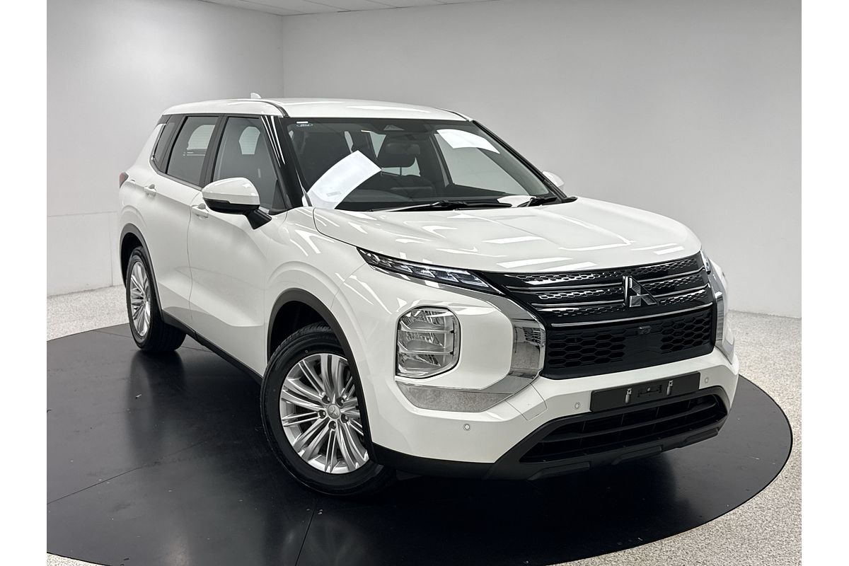 2024 Mitsubishi Outlander ES ZM