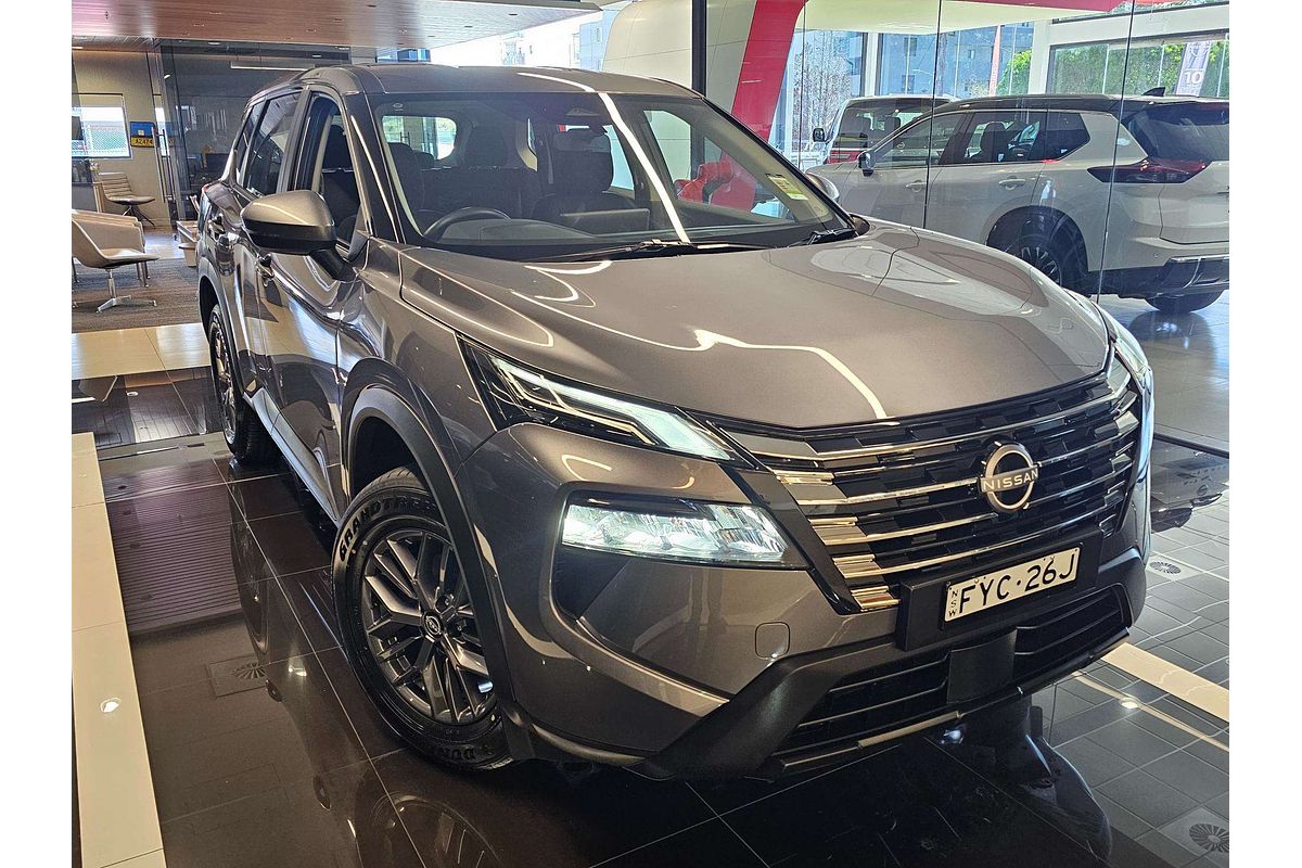 2025 Nissan X-TRAIL ST T33