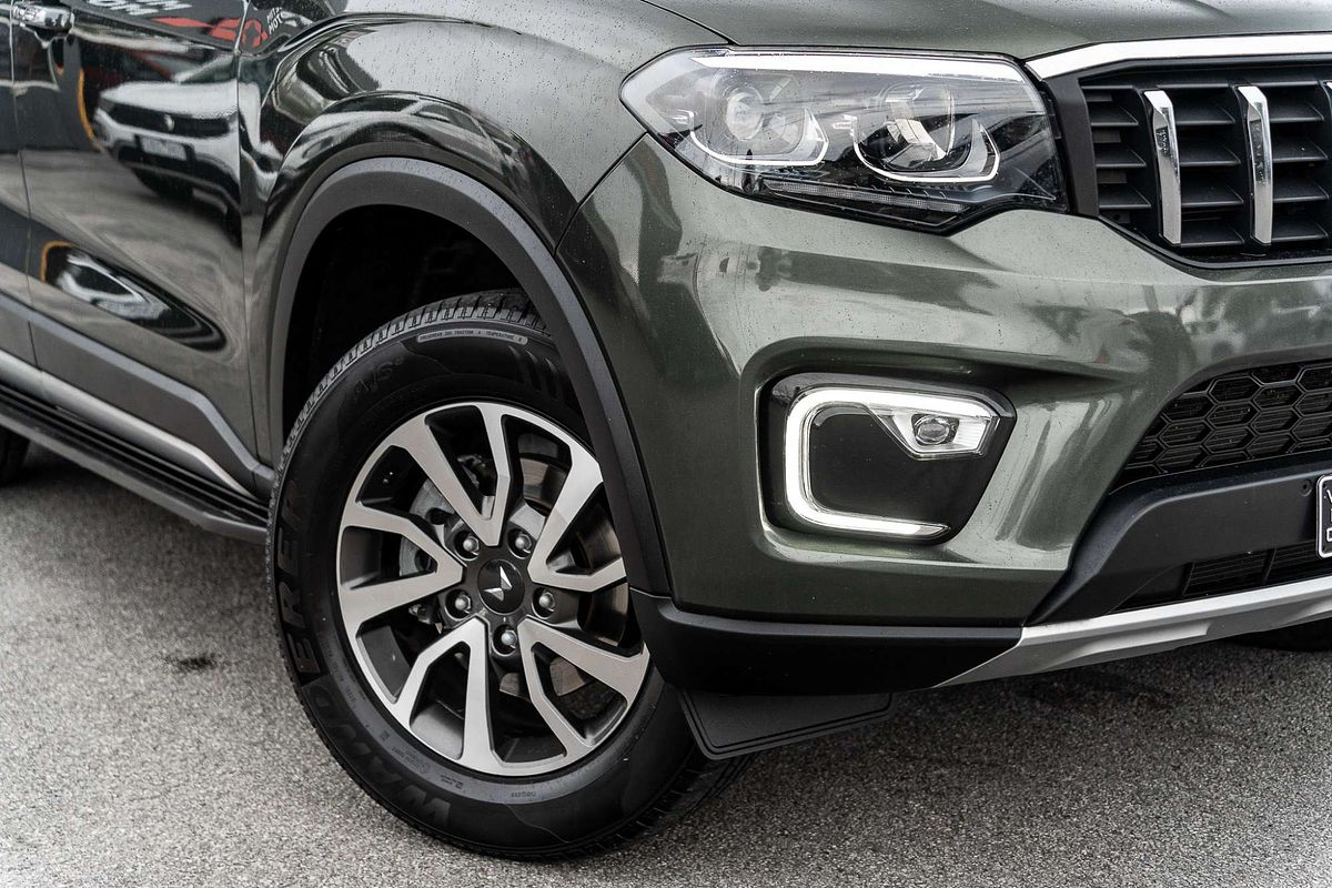 2023 Mahindra Scorpio Z8