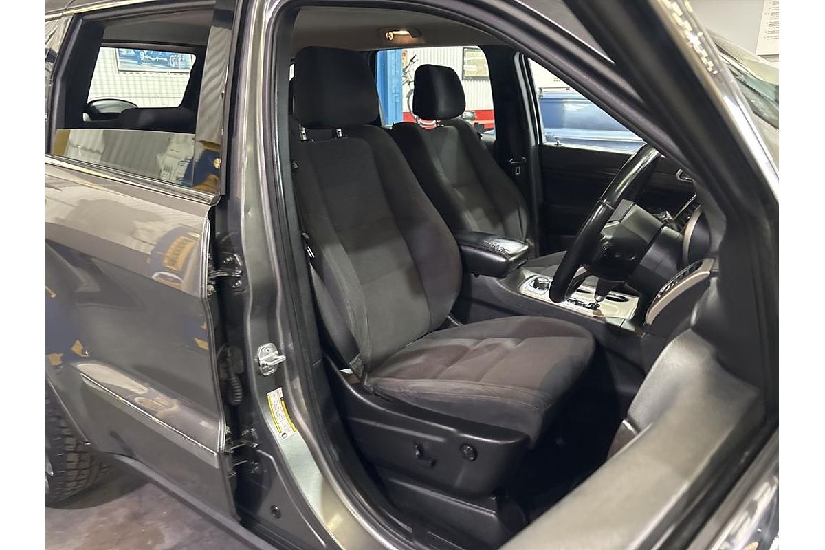 2011 Jeep GRAND CHEROKEE LAREDO (4x4) WK