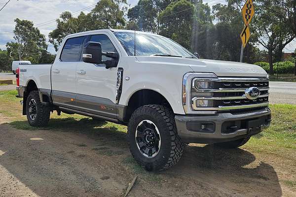 2025 Ford F350 Platinum Tremor 4X4