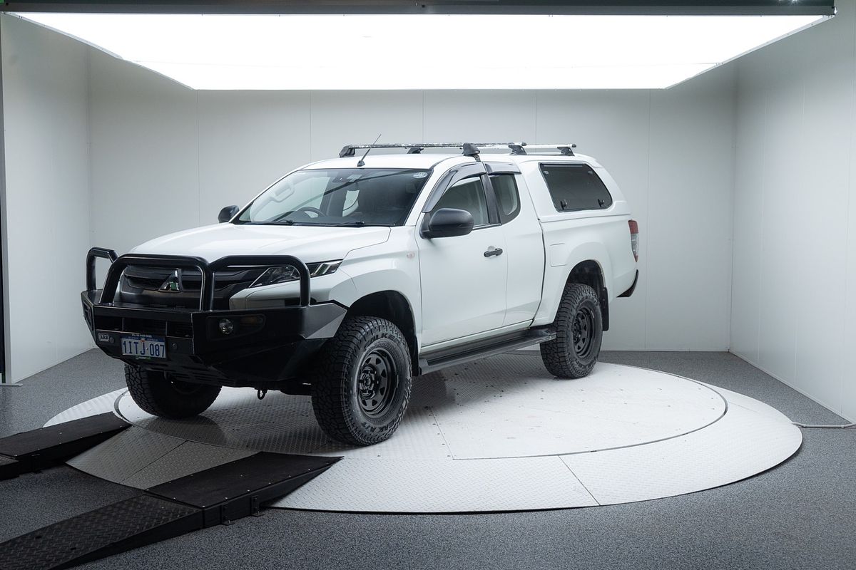 2020 Mitsubishi Triton GLX+ MR 4X4