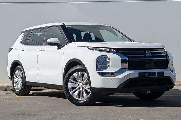 2025 Mitsubishi Outlander ES ZM