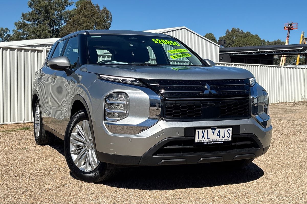 2022 Mitsubishi Outlander ES ZM