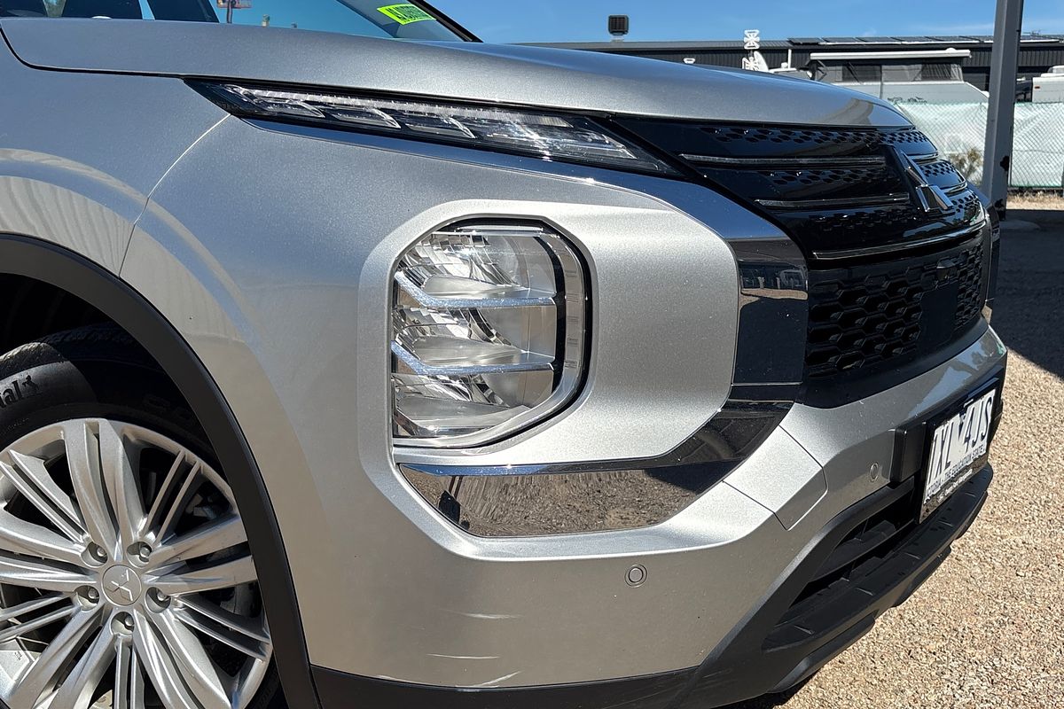 2022 Mitsubishi Outlander ES ZM