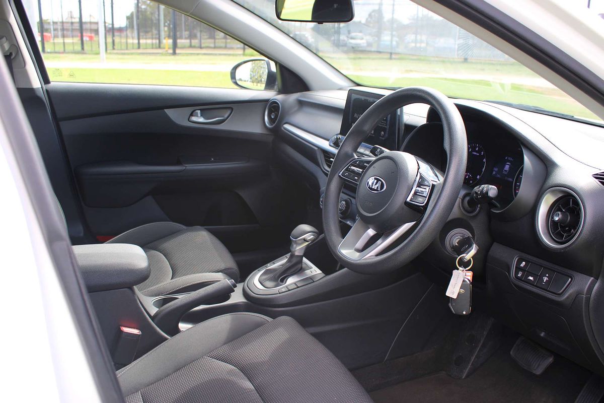 2018 KIA CERATO S 6 SP AUTOMATIC 5D HATCHBACK 4CYL