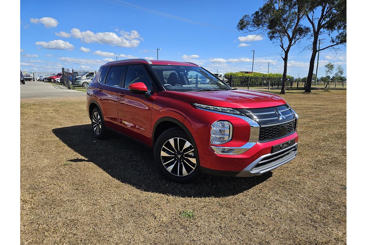 2025 Mitsubishi Outlander LS ZM