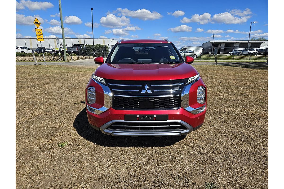 2025 Mitsubishi Outlander LS ZM