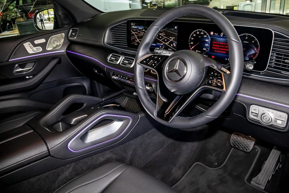 V167 805+055MY GLE300 d Editio n 7 WAG 9G 9sp