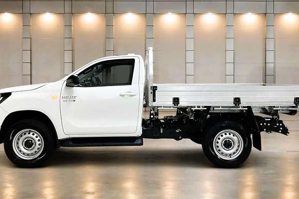 2025 Toyota Hilux SR GUN126R 4X4