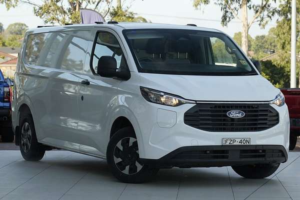 2025 Ford Transit Custom PHEV Trend LWB AV LWB Low Roof