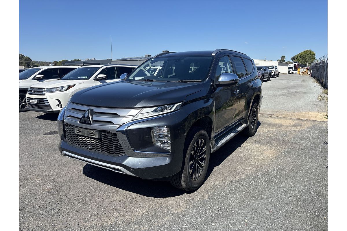 2022 Mitsubishi Pajero Sport GLS QF