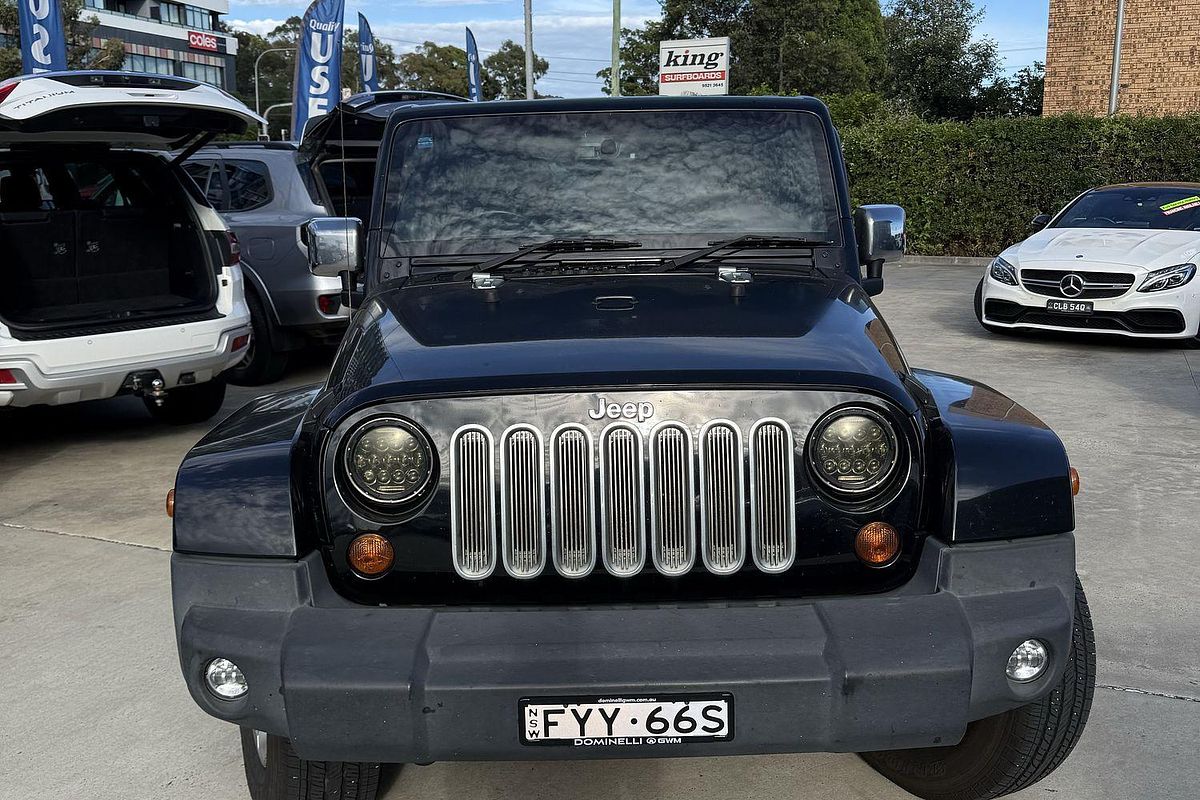 2013 Jeep Wrangler Unlimited Overland JK
