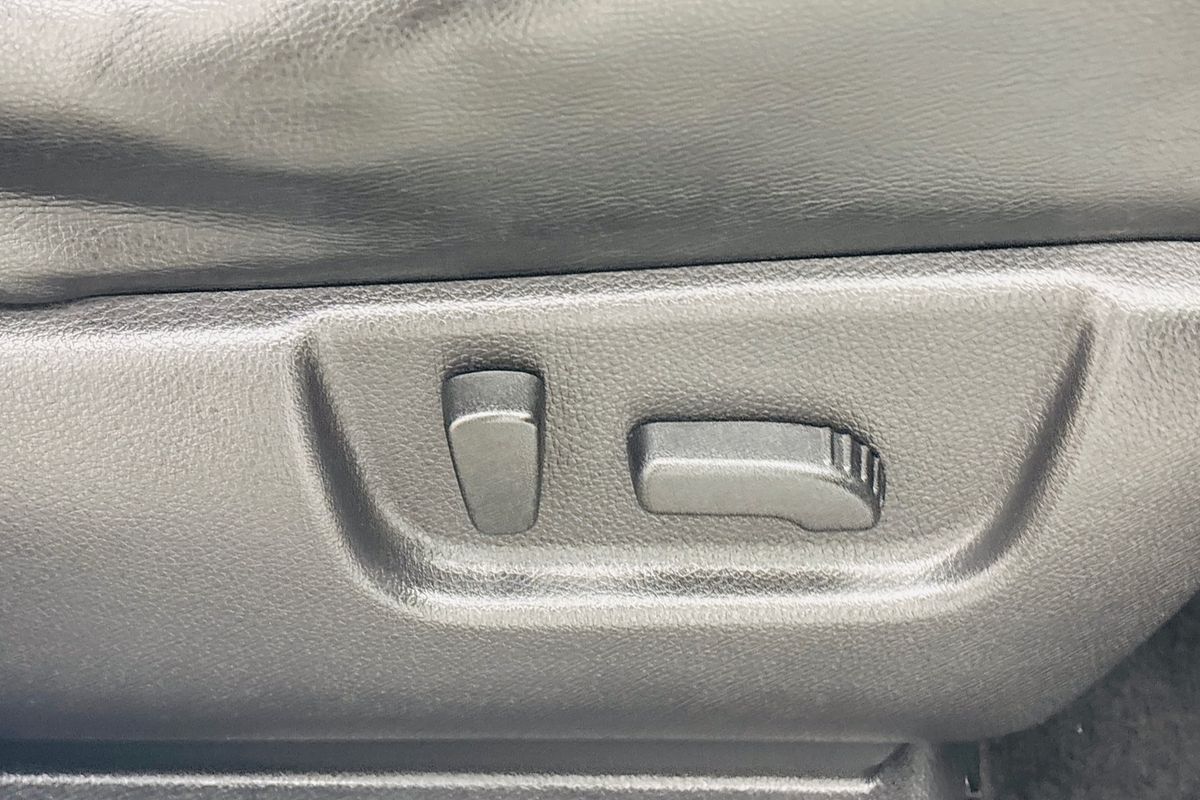 2013 NISSAN X-TRAIL ST (4x4) MAN 4D WAGON 4CYL