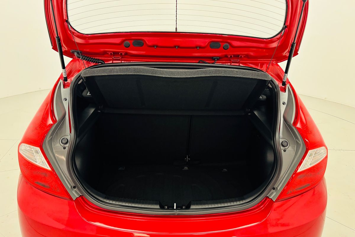 2013 HYUNDAI ACCENT ACTIVE 4 SP AUTOMATIC 5D HATCHBACK 4CYL