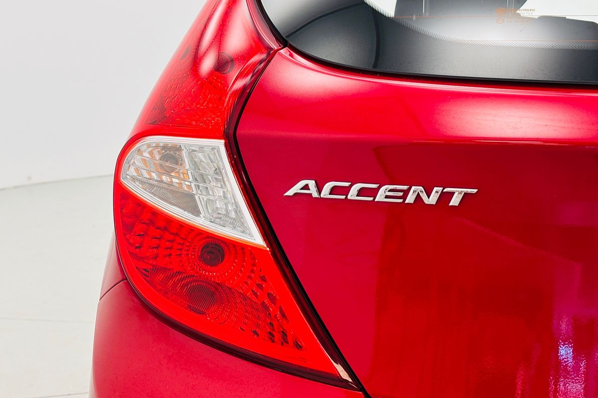 2013 HYUNDAI ACCENT ACTIVE 4 SP AUTOMATIC 5D HATCHBACK 4CYL