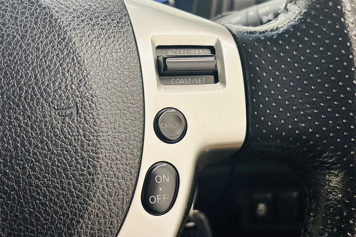 2013 NISSAN X-TRAIL ST (4x4) MAN 4D WAGON 4CYL