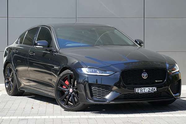 2021 Jaguar XE P300 R-Dynamic Black X760