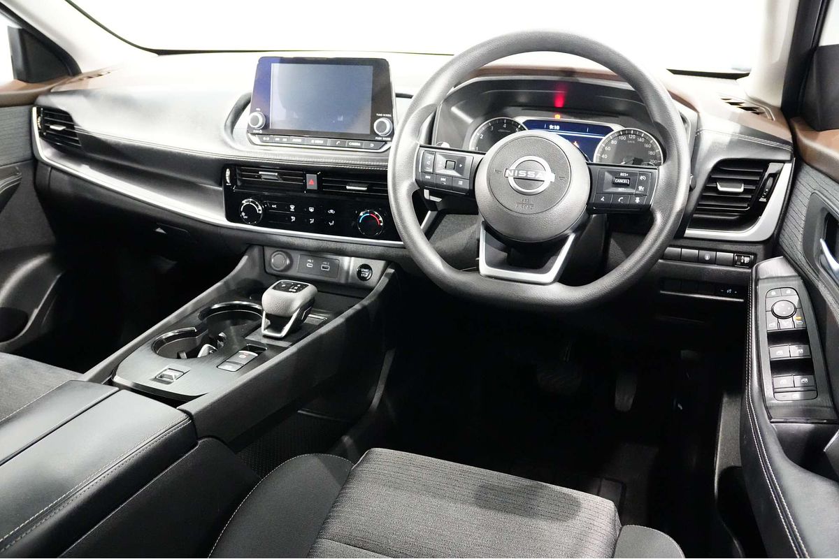 2025 Nissan X-TRAIL ST T33