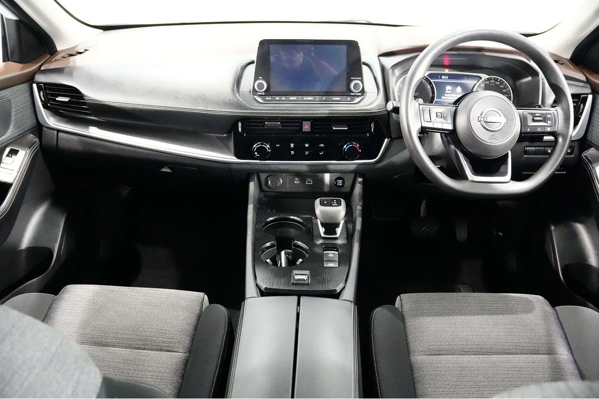 2025 Nissan X-TRAIL ST T33