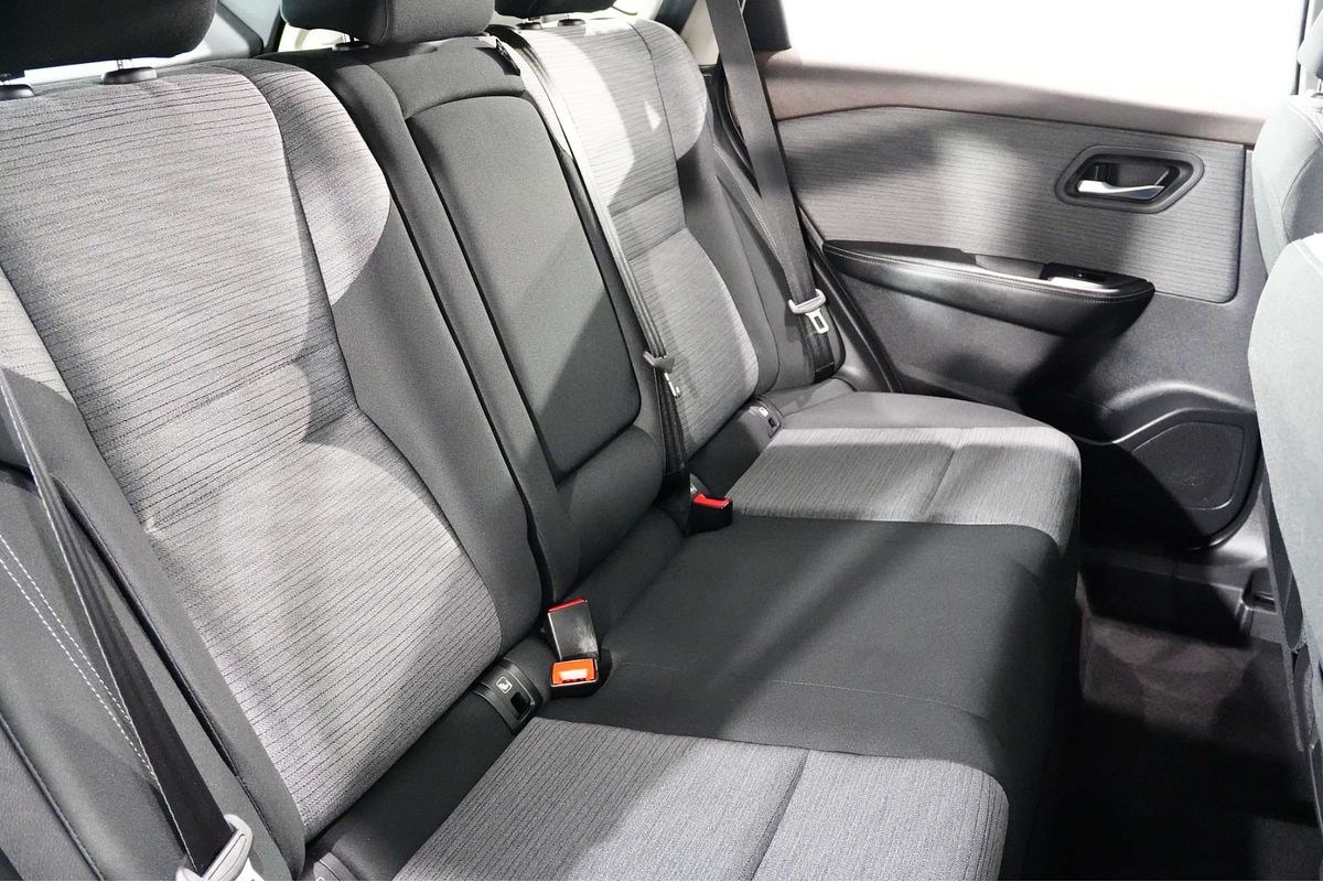 2025 Nissan X-TRAIL ST T33