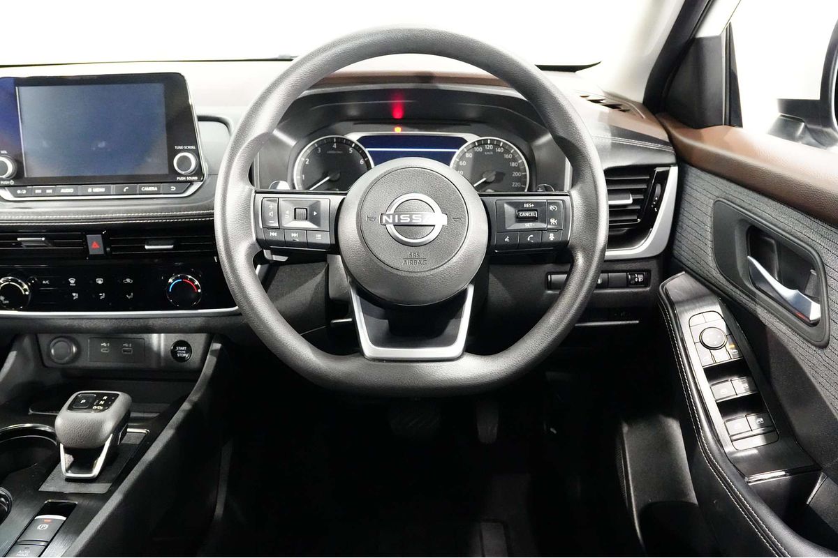 2025 Nissan X-TRAIL ST T33