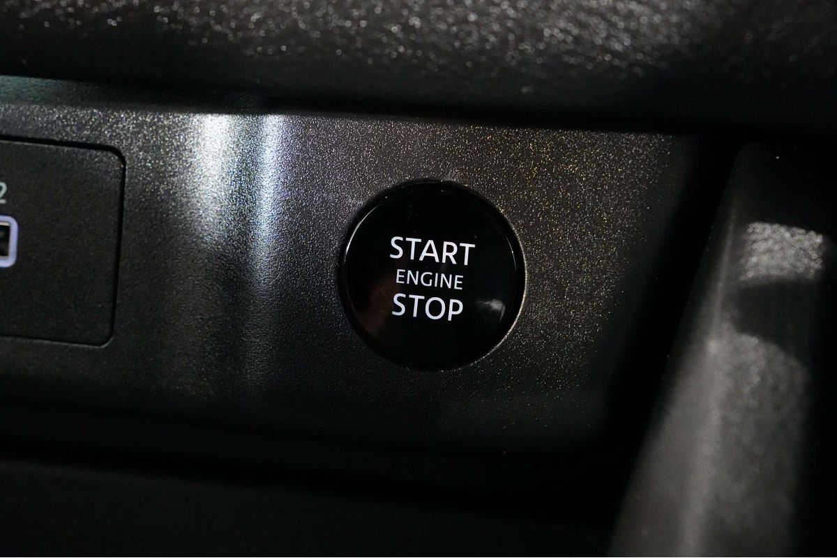 2025 Nissan X-TRAIL ST T33