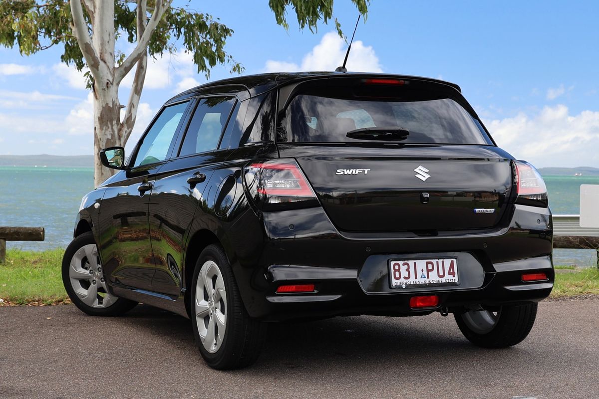 2024 Suzuki Swift Hybrid Plus UZ
