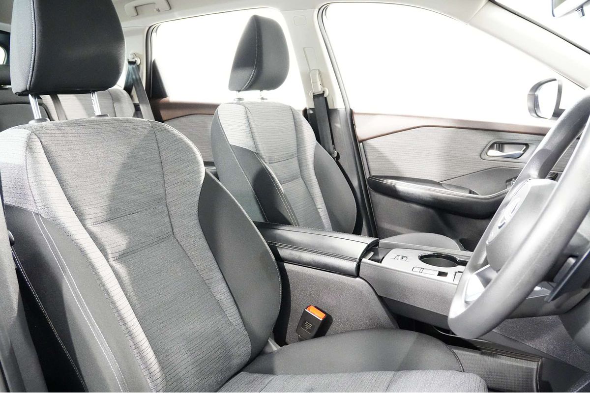 2024 Nissan X-TRAIL ST T33