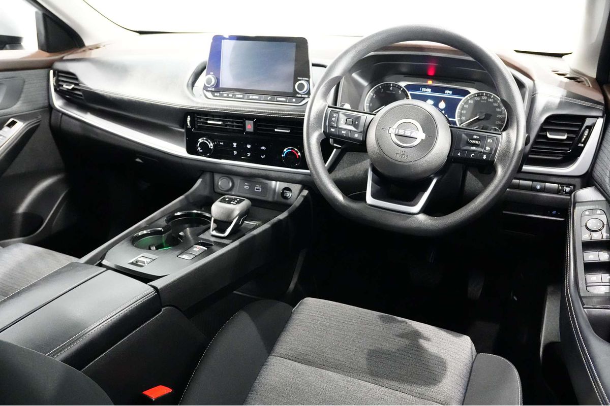 2024 Nissan X-TRAIL ST T33