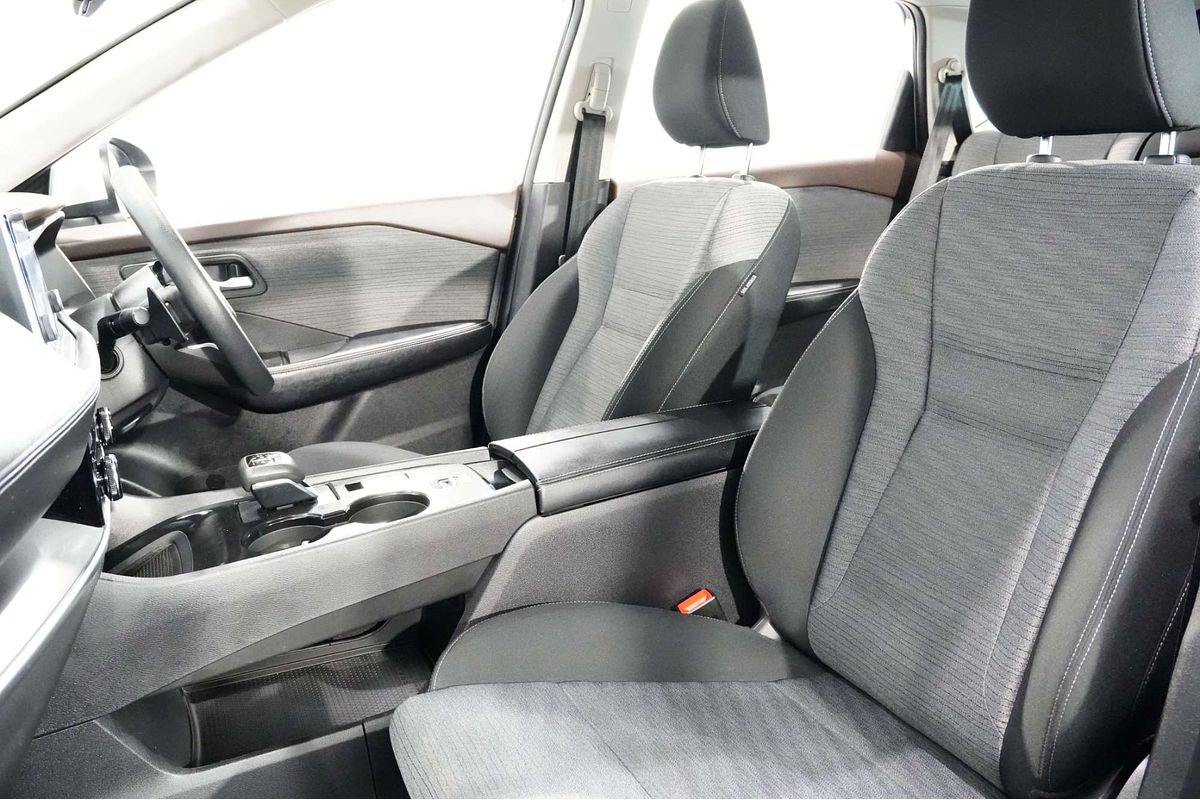 2024 Nissan X-TRAIL ST T33