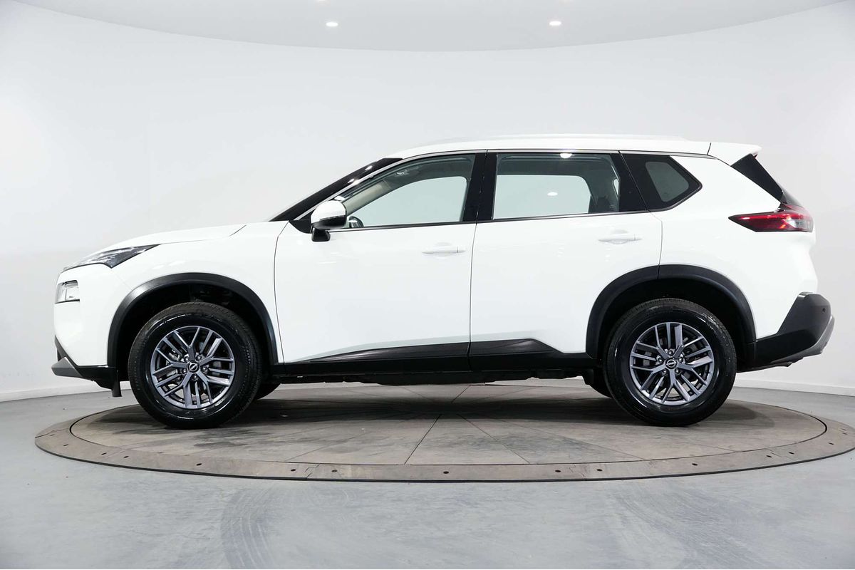 2024 Nissan X-TRAIL ST T33